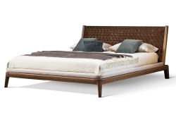Итальянская мягкая кровать Bonaldo Honeymoon фото