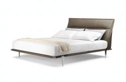 Итальянская кровать Poltrona Frau Mr Moonlight фото